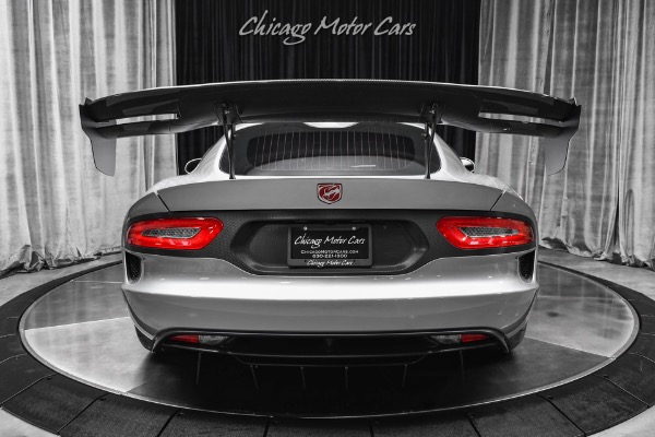 Used 2015 Dodge Viper ACR Tribute Carbon Fiber Everything Only 9k Miles 750 HP+ Headers Exhaust for sale Sold at Chicago Motor Cars in West Chicago IL 60185 4