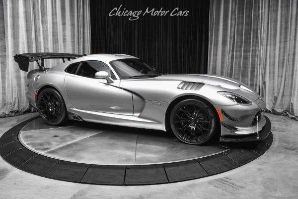 Used 2015 Dodge Viper ACR Tribute Carbon Fiber Everything Only 9k Miles 750 HP+ Headers Exhaust for sale Sold at Chicago Motor Cars in West Chicago IL 60185 6