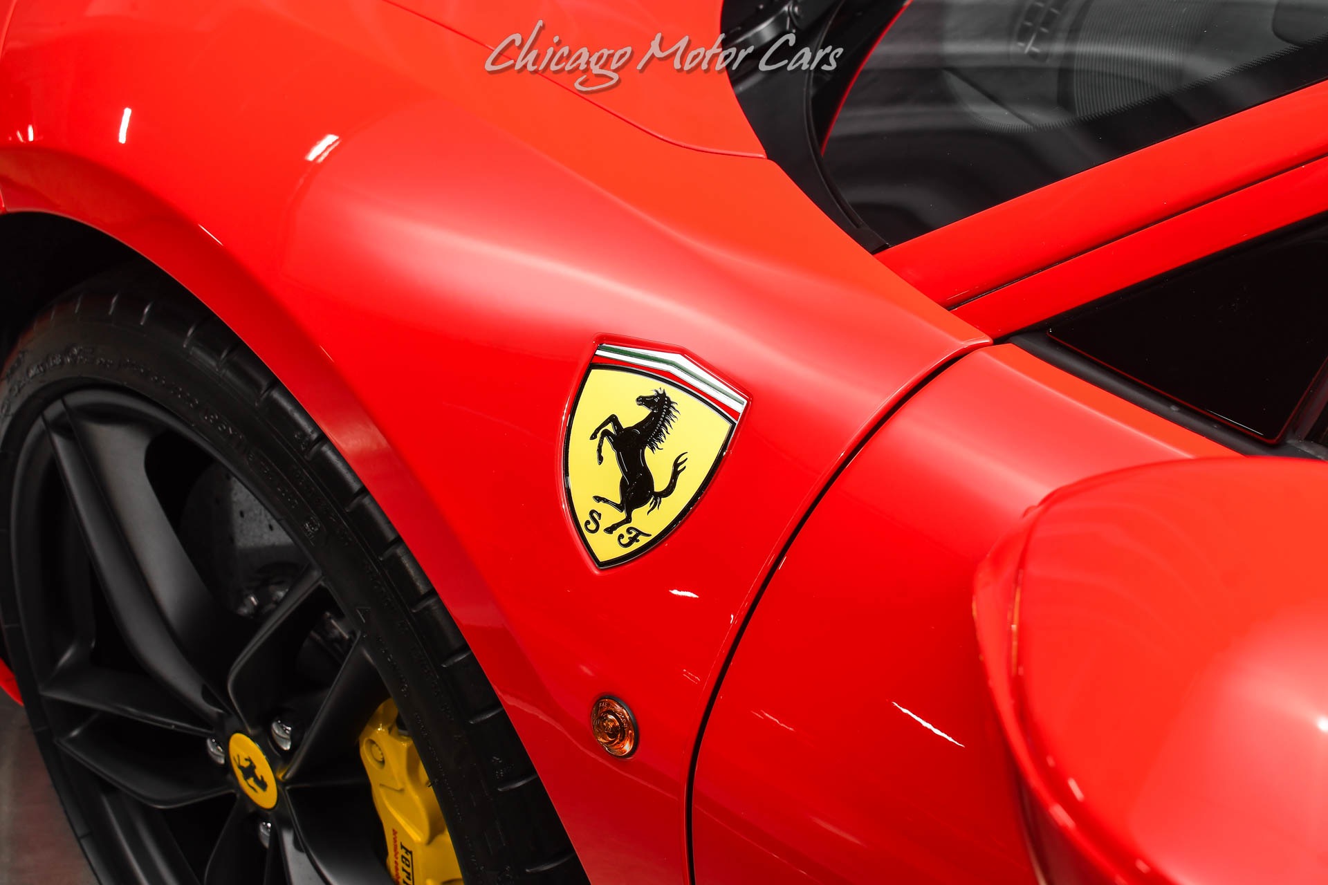 2018 FERRARI 488 - Image 32