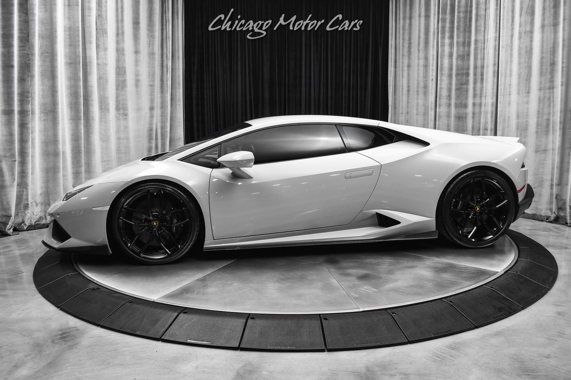 Used 2015 Lamborghini Huracan Coupe LP610-4 Titanium Exhaust! Tons of Carbon! MCS Suspension! Chalk Gray! for sale Sold at Chicago Motor Cars in West Chicago IL 60185 1