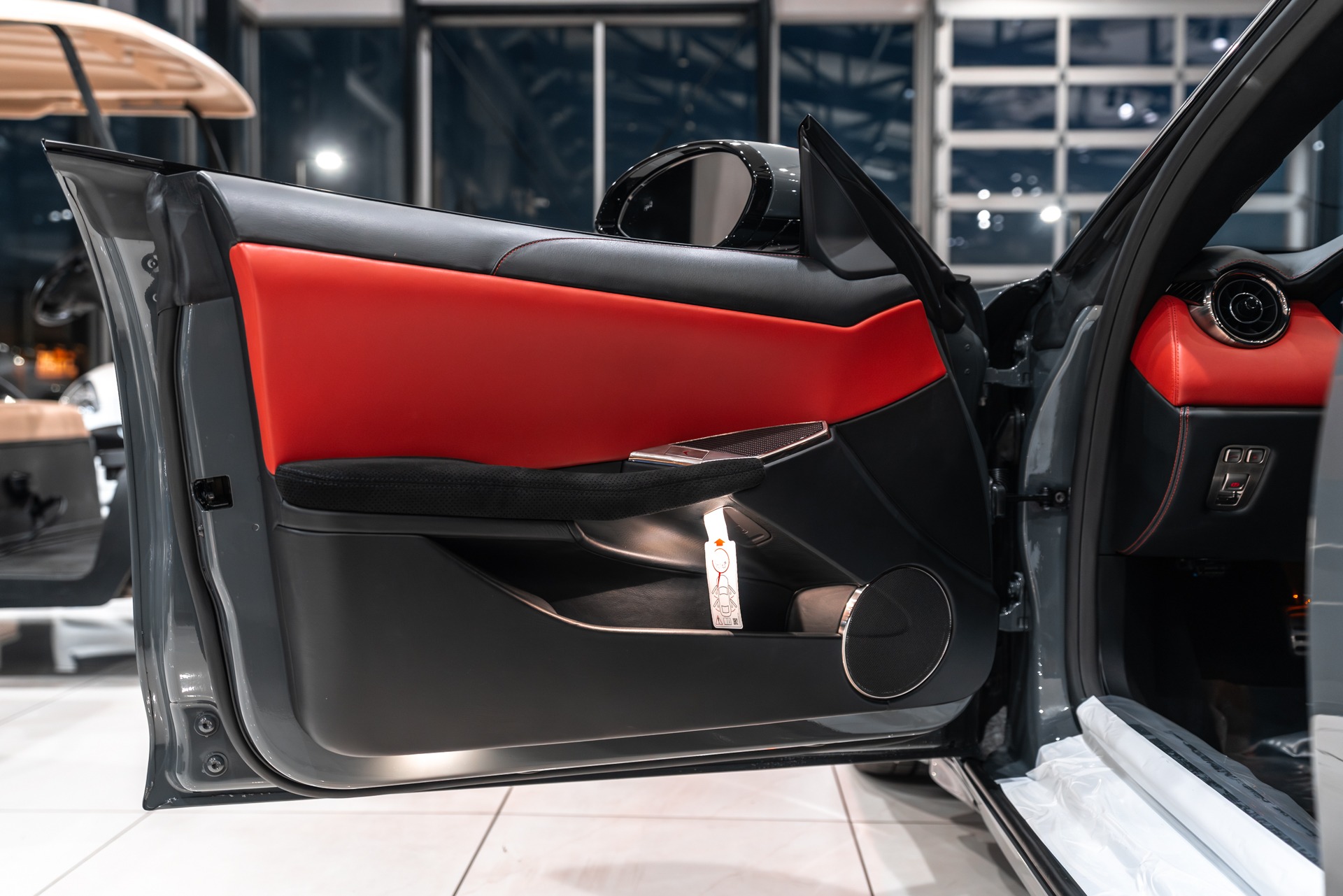 2025 KARMA REVERO - Image 35