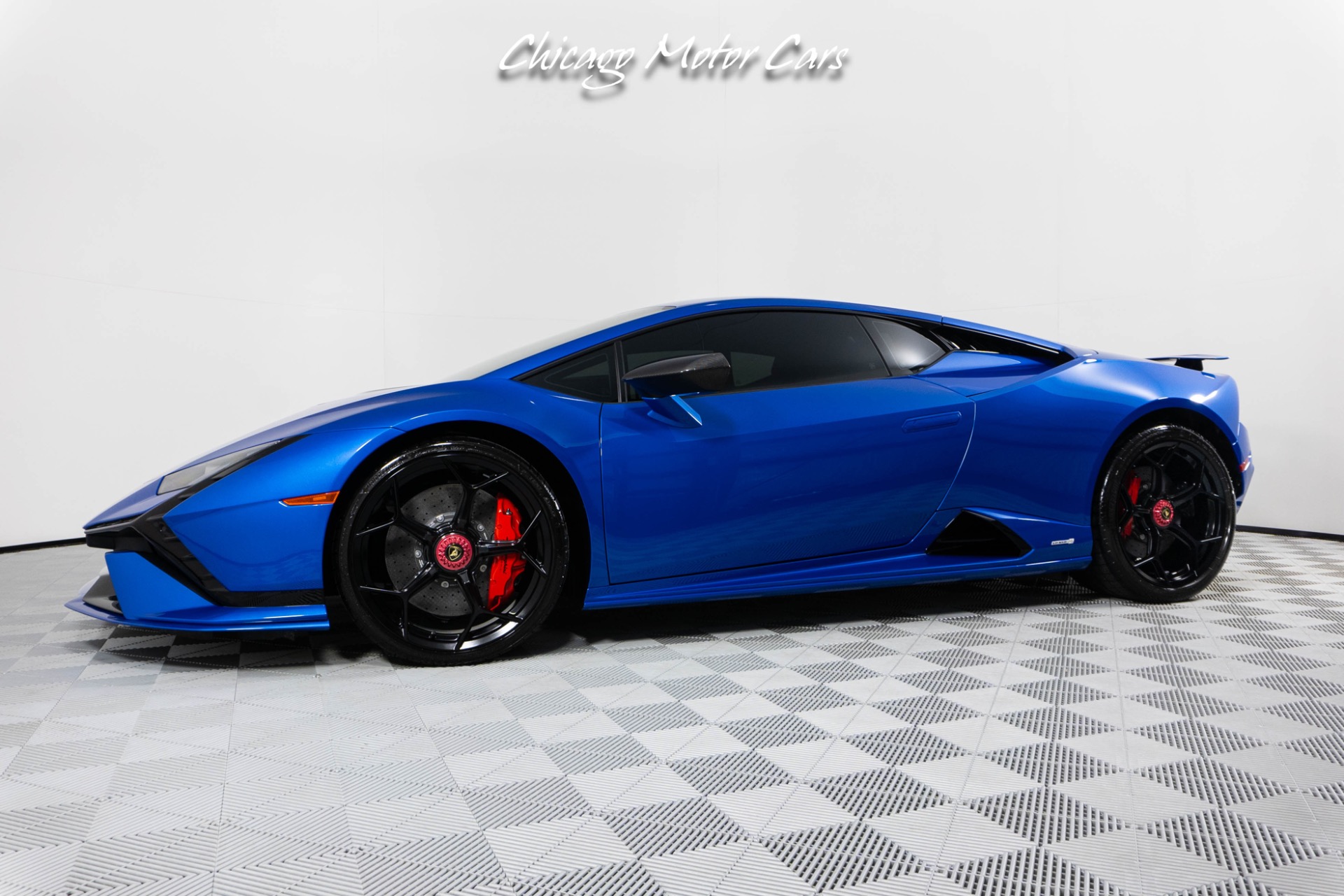 Used 2023 Lamborghini Huracan Tecnica Only 4,852 Miles! LIKE NEW!! Carbon Fiber Bonnet! Front End PPF! for sale Sold at Chicago Motor Cars in West Chicago IL 60185 1