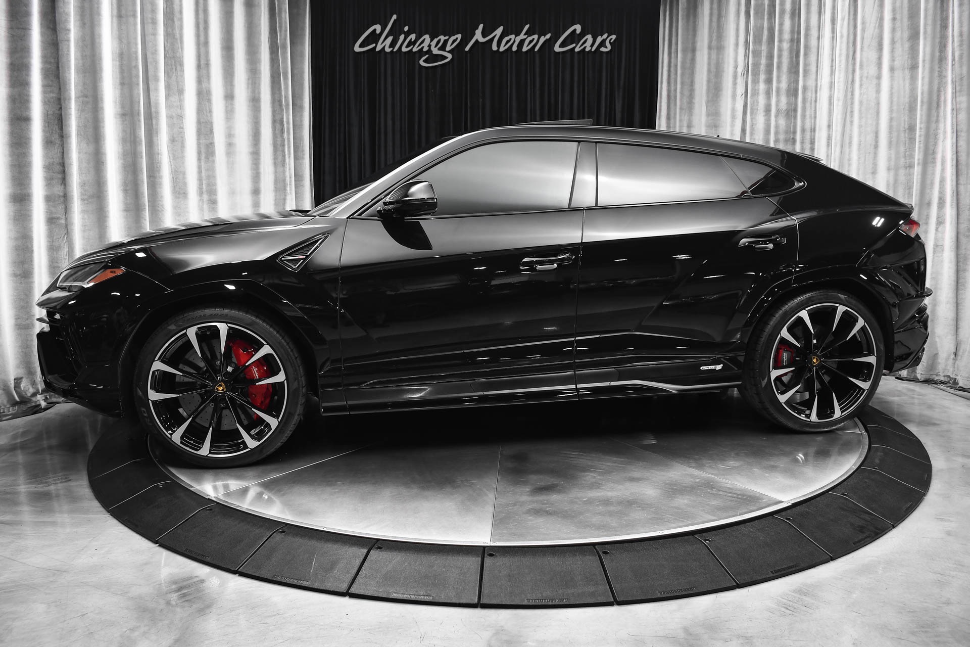 Used 2023 Lamborghini Urus S! B&O Surround Sound! Rear Entertainment! Panoroof! Loaded! for sale Sold at Chicago Motor Cars in West Chicago IL 60185 1