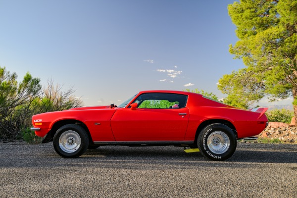 Used 1971 Chevrolet Camaro Z28 Coupe Brand New 427ci SBC Fully Restored Vintage AC for sale Sold at Chicago Motor Cars in West Chicago IL 60185 4