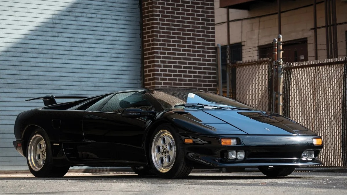 Used 1991 Lamborghini Diablo for sale Sold at Chicago Motor Cars in West Chicago IL 60185 1