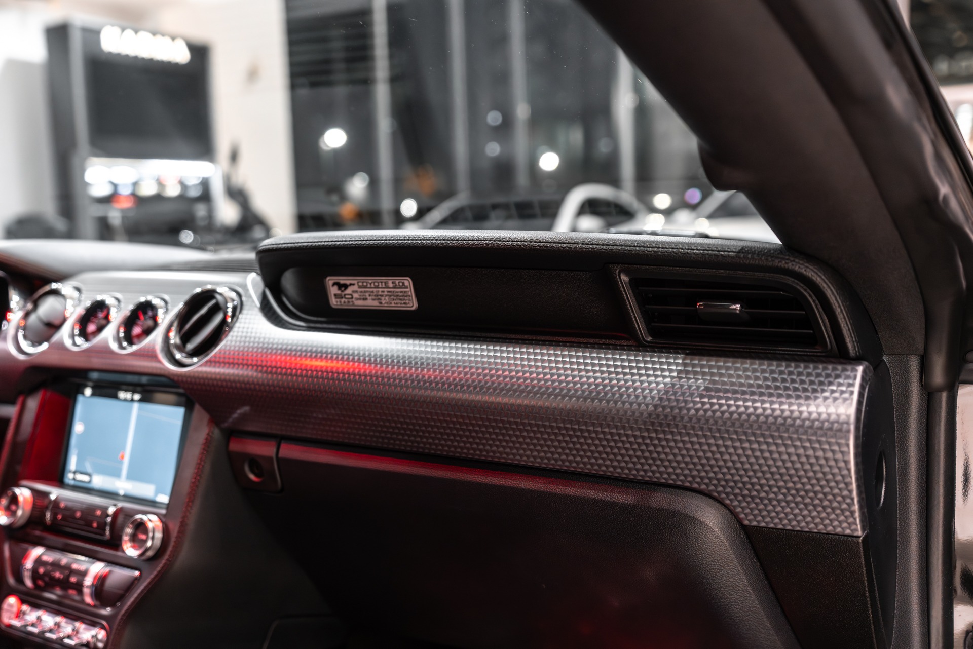 2015 FORD MUSTANG - Image 26