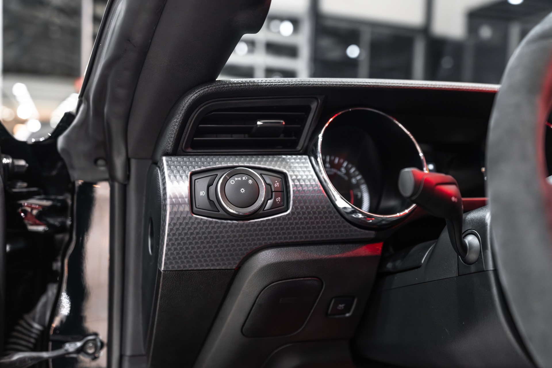 2015 FORD MUSTANG - Image 8