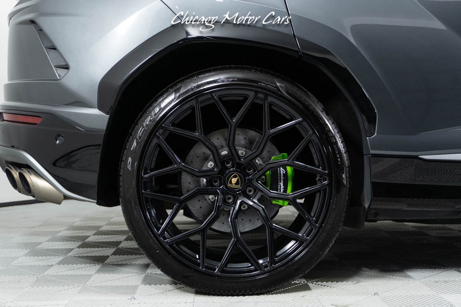 2019 LAMBORGHINI URUS - Image 11