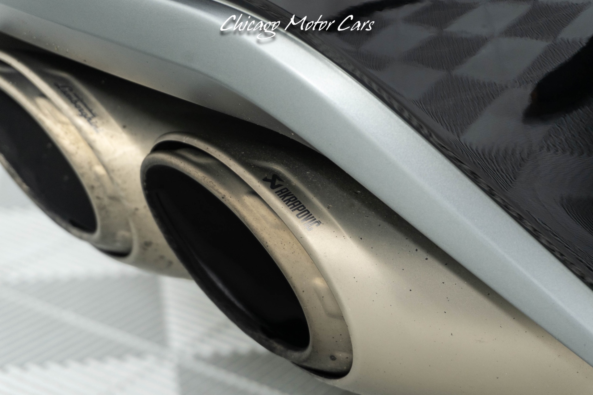 2019 LAMBORGHINI URUS - Image 12