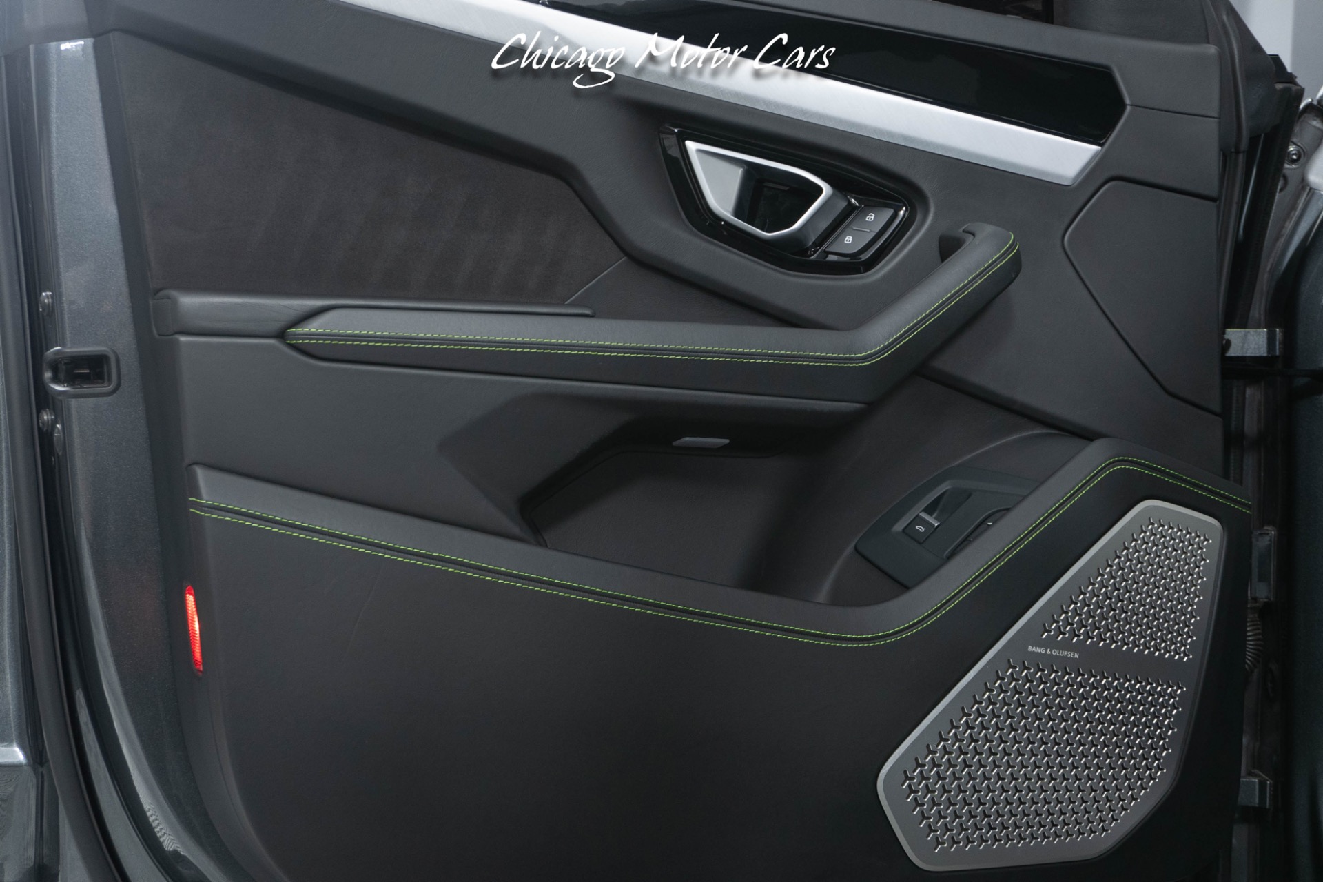 2019 LAMBORGHINI URUS - Image 17