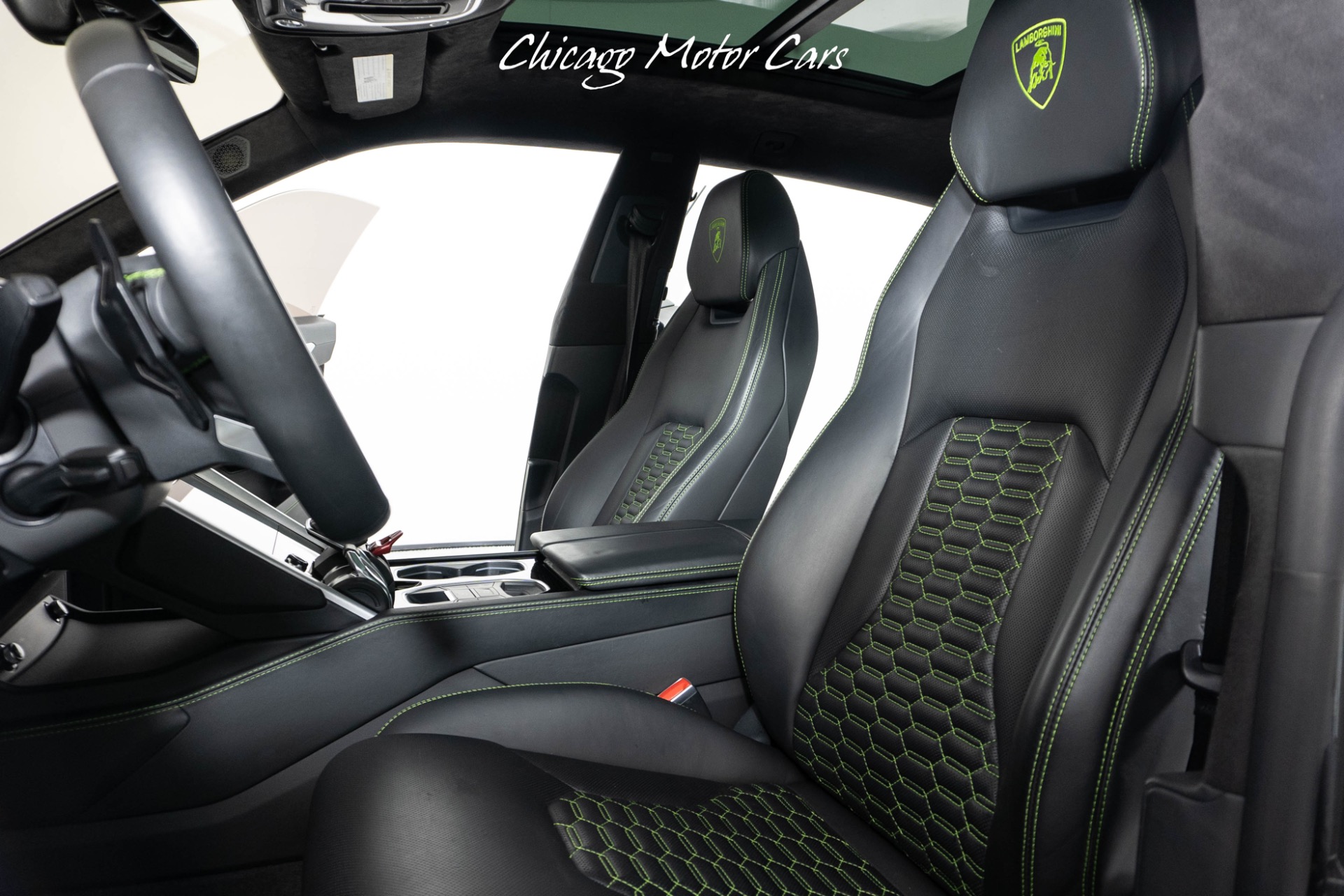 2019 LAMBORGHINI URUS - Image 19