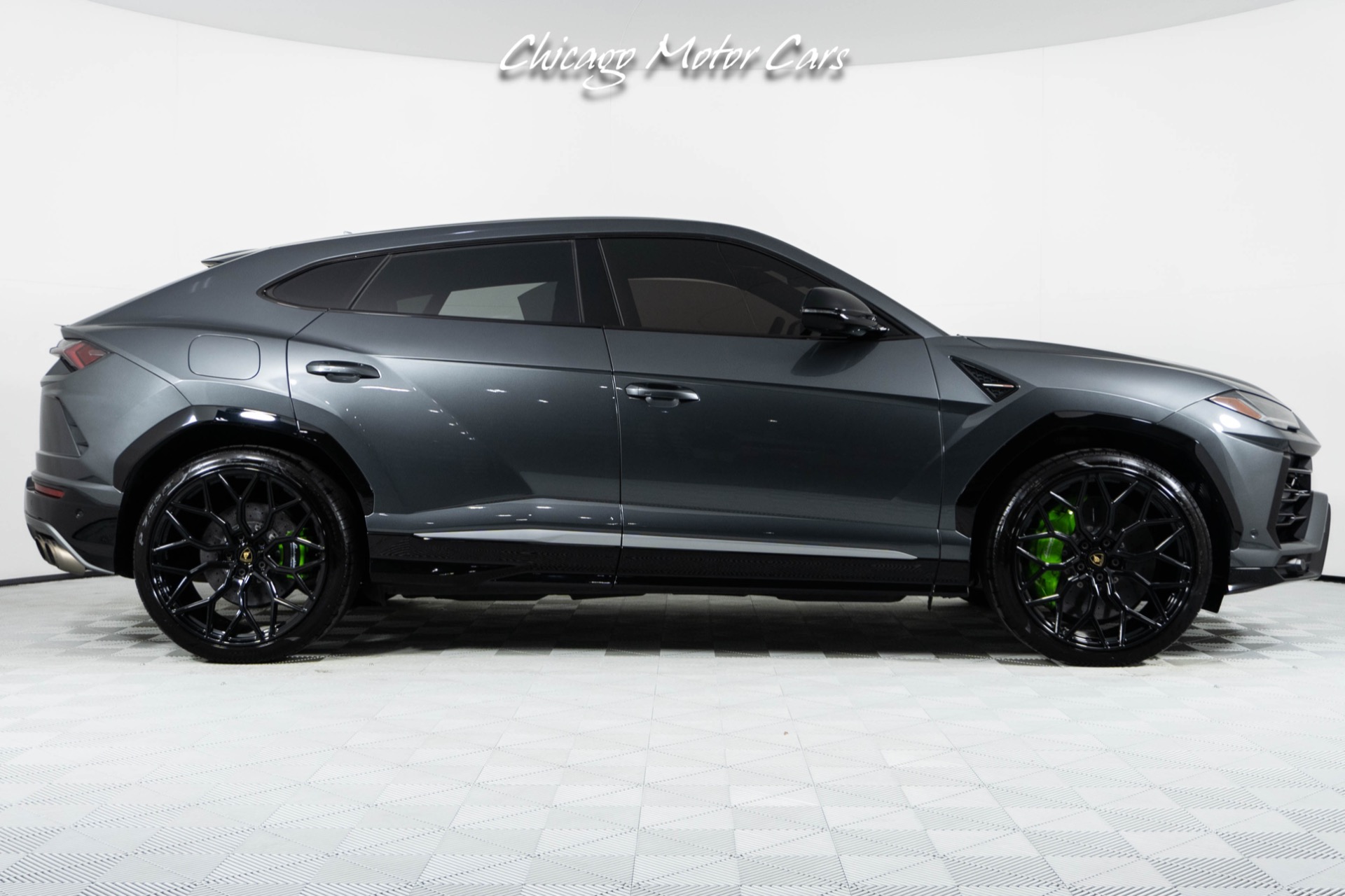 2019 LAMBORGHINI URUS - Image 9