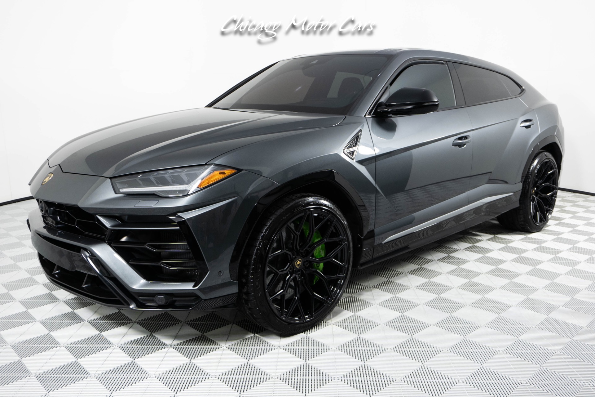 Used 2019 Lamborghini Urus Hot Spec Advance Driver Assist Advanced 3D Green Stitching Loaded for sale Sold at Chicago Motor Cars in West Chicago IL 60185 1