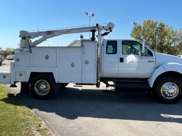 2006 Ford F-750 - Photo 31