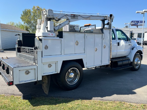 2006 Ford F-750 - Photo 32