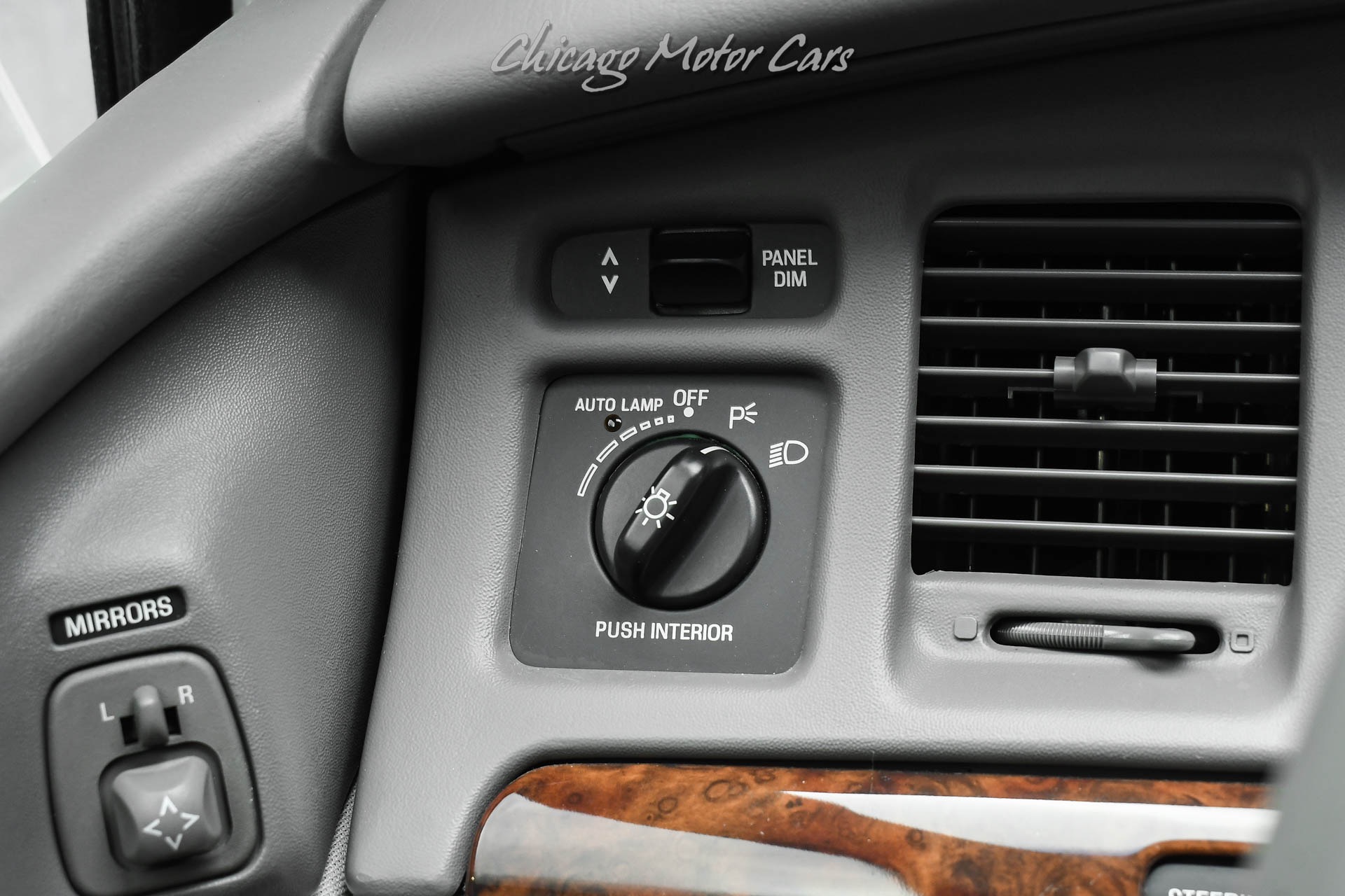 1997 LINCOLN TOWN CAR - Image 10