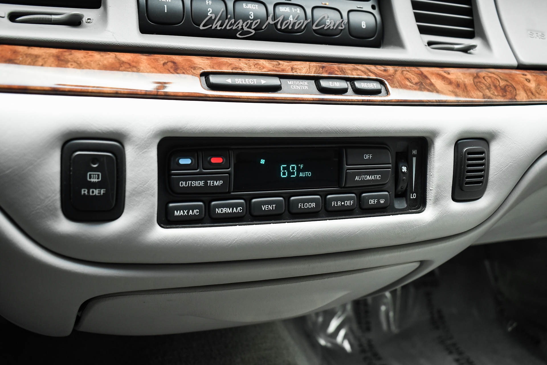 1997 LINCOLN TOWN CAR - Image 16