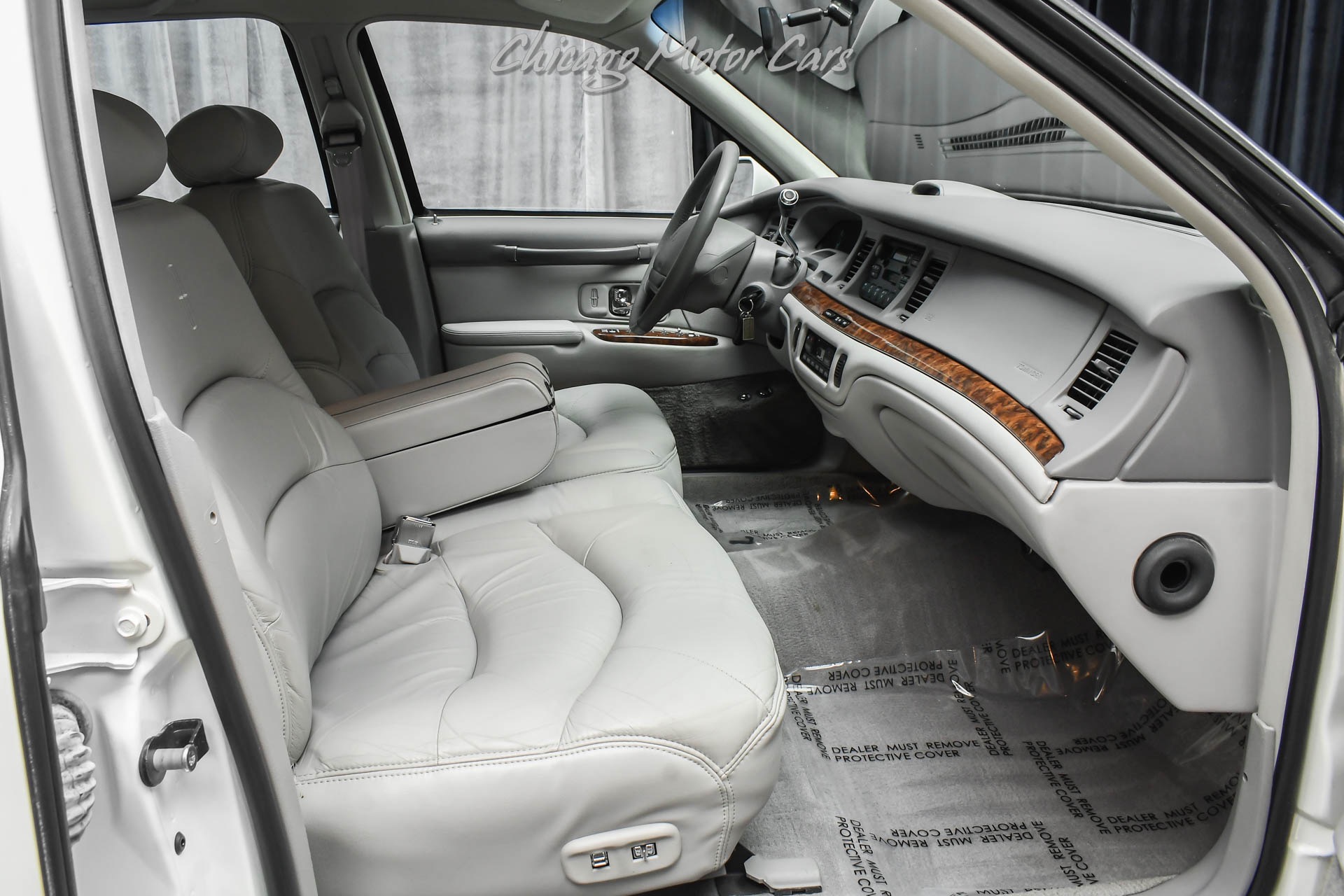 1997 LINCOLN TOWN CAR - Image 20