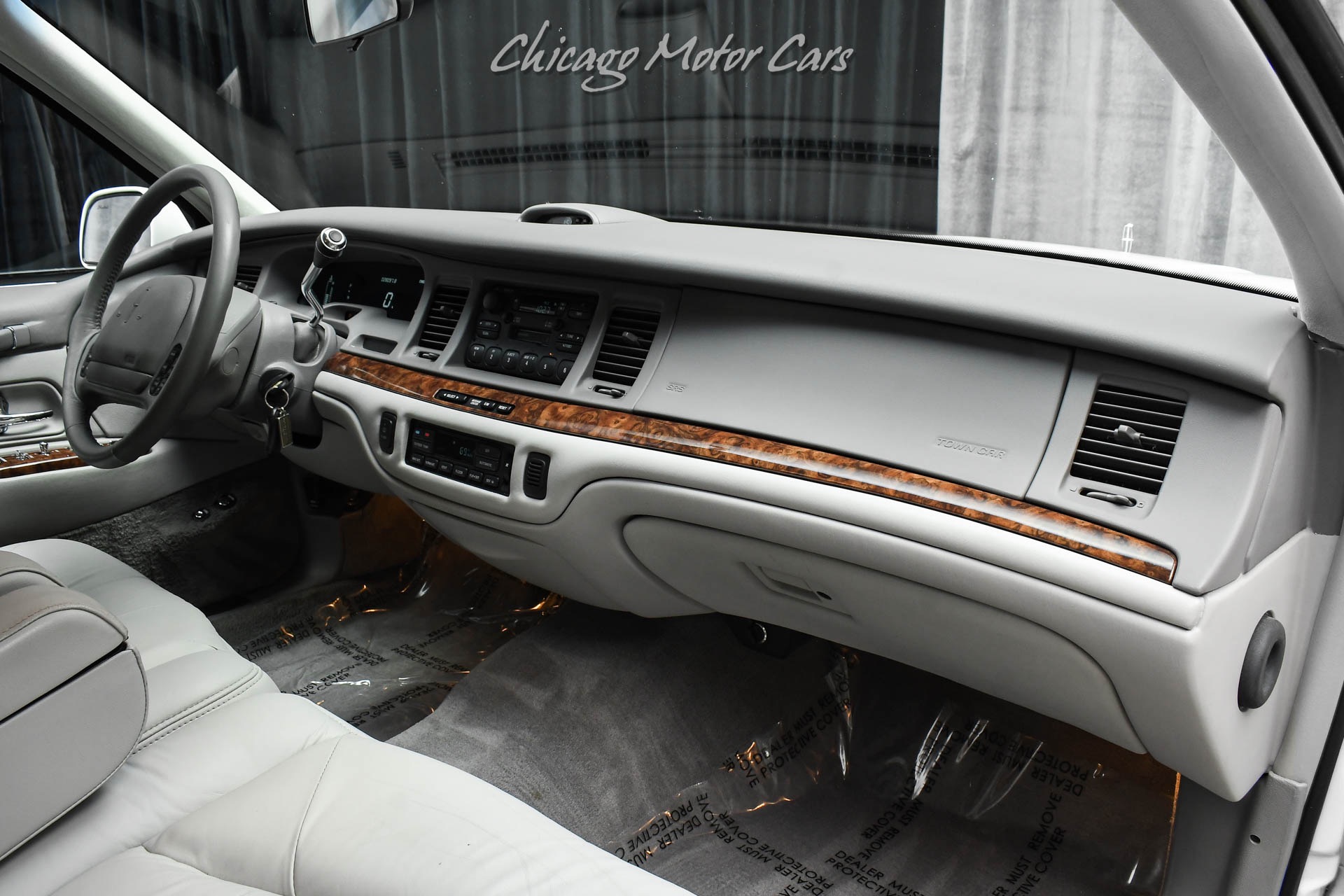 1997 LINCOLN TOWN CAR - Image 21