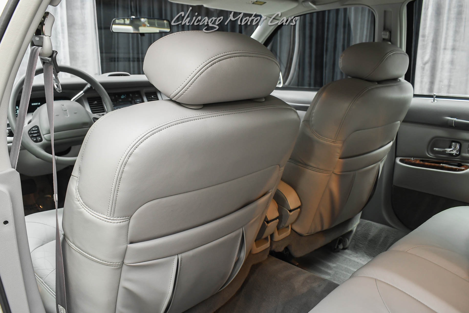 1997 LINCOLN TOWN CAR - Image 23