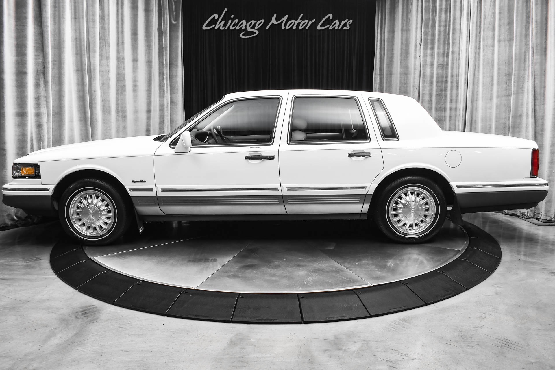 1997 LINCOLN TOWN CAR - Image 35