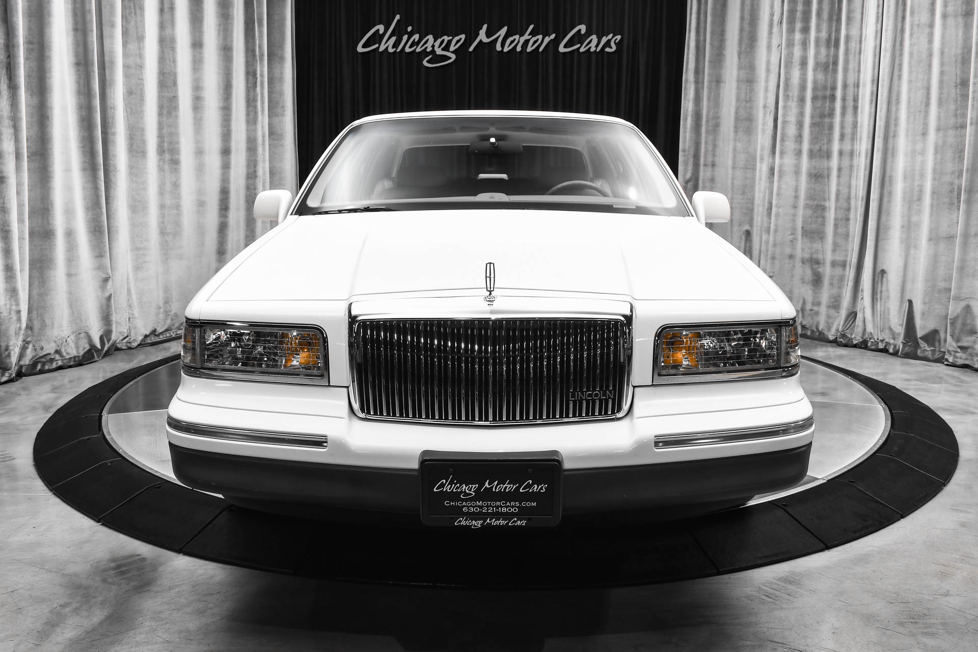 1997 LINCOLN TOWN CAR - Image 7