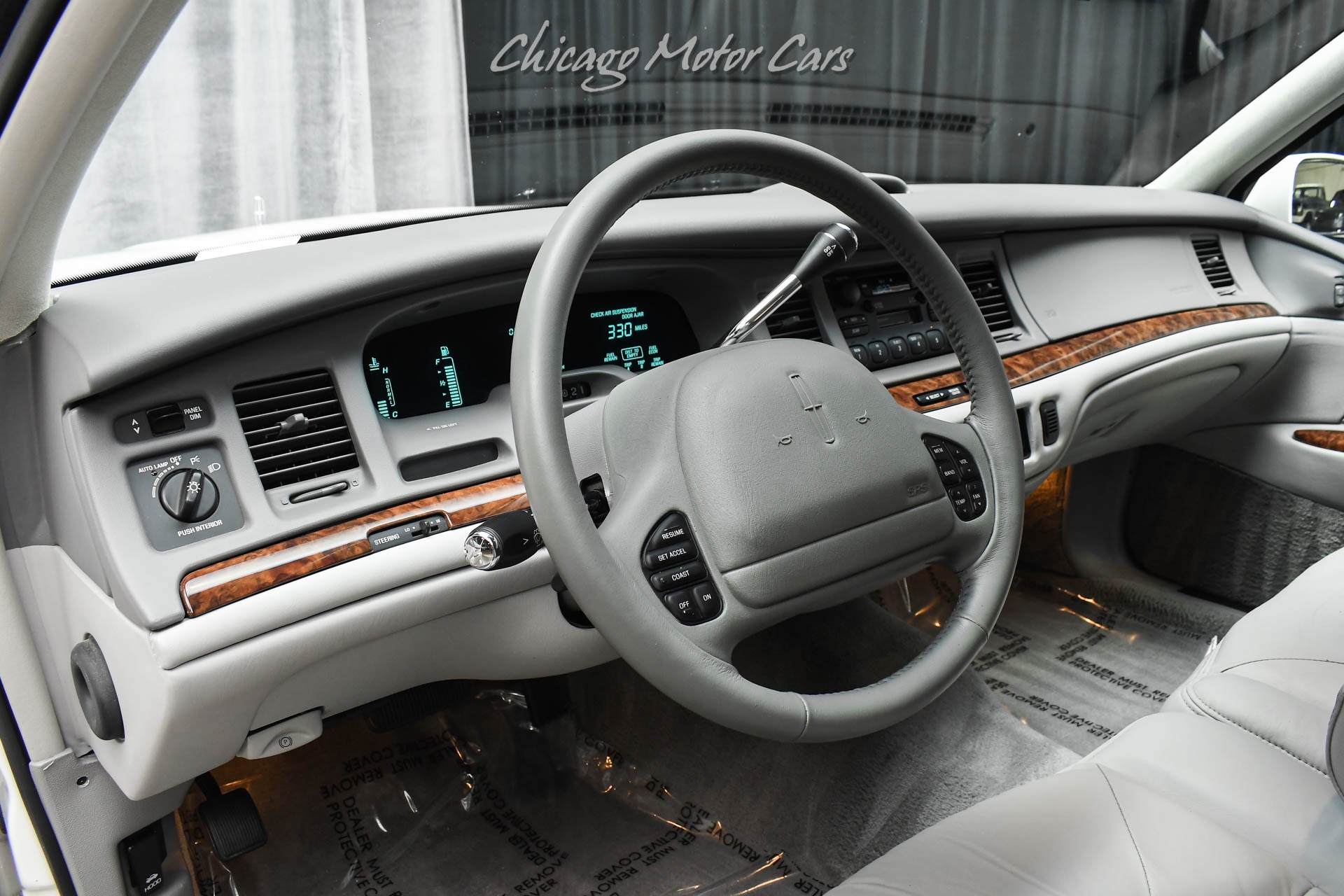 1997 LINCOLN TOWN CAR - Image 8