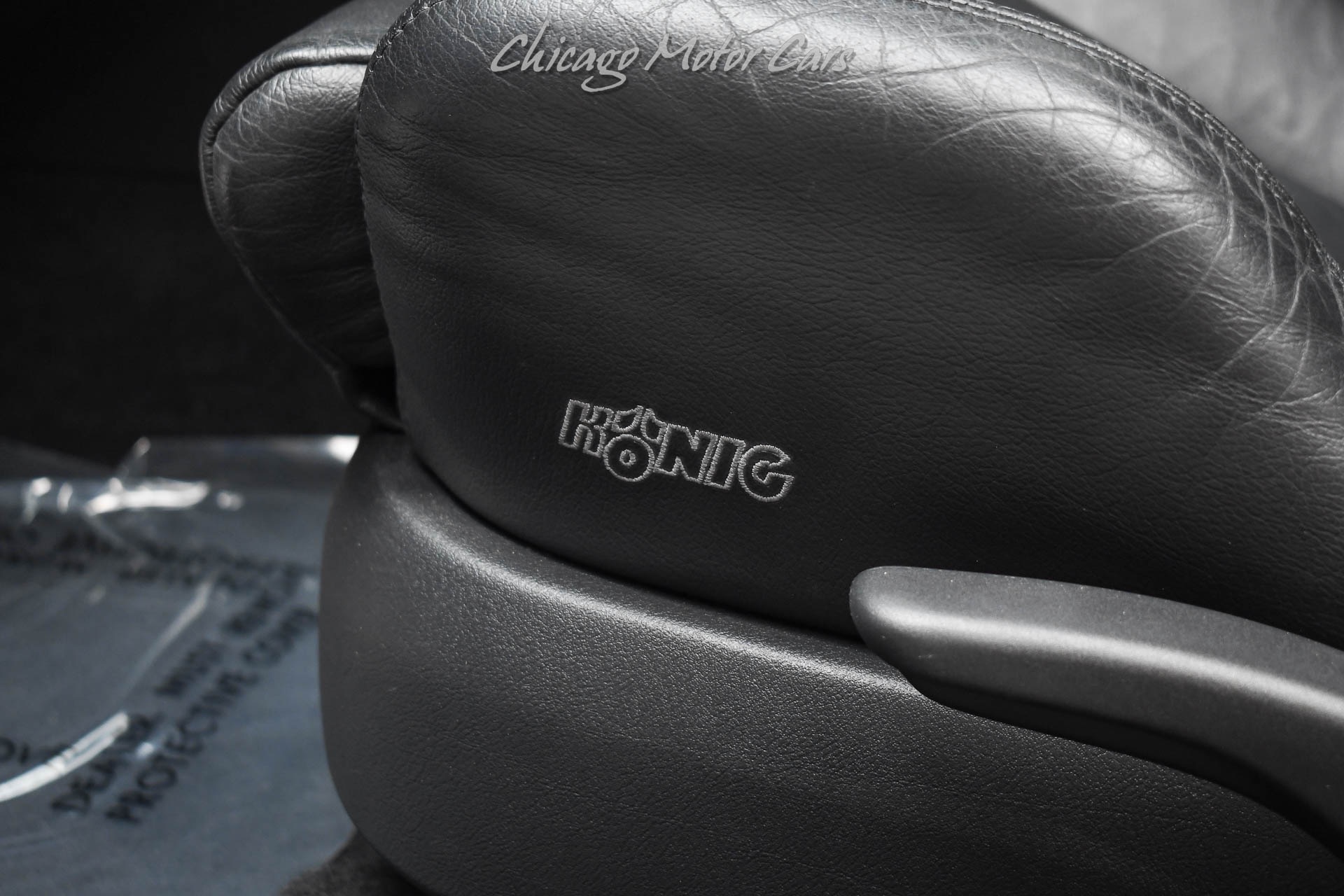 2004 VOLKSWAGEN R32 - Image 16