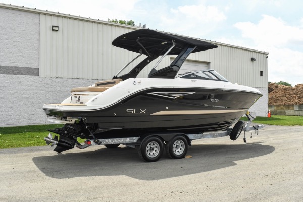Used 2016 Sea Ray 250 SLX Bow Rider + Only 360 Hours! 8.2 MAG DTS! Premier Stereo! Hydraulic SeaDek! for sale Sold at Chicago Motor Cars in West Chicago IL 60185 3