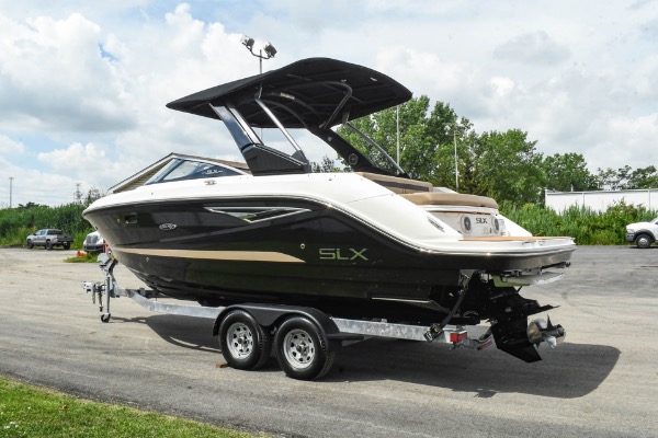 Used 2016 Sea Ray 250 SLX Bow Rider + Only 360 Hours! 8.2 MAG DTS! Premier Stereo! Hydraulic SeaDek! for sale Sold at Chicago Motor Cars in West Chicago IL 60185 6