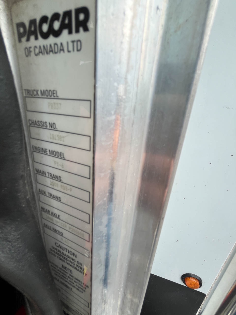 2013 PETERBILT 337 - Image 22