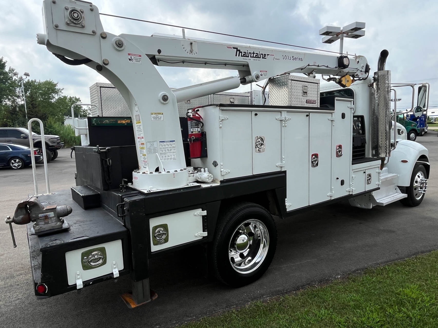 2013 PETERBILT 337 - Image 5