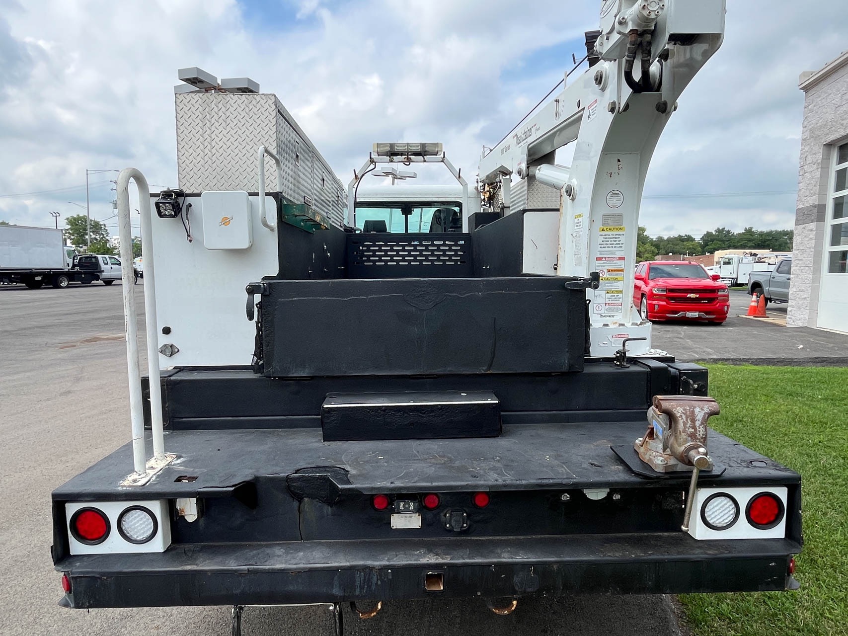 2013 PETERBILT 337 - Image 6