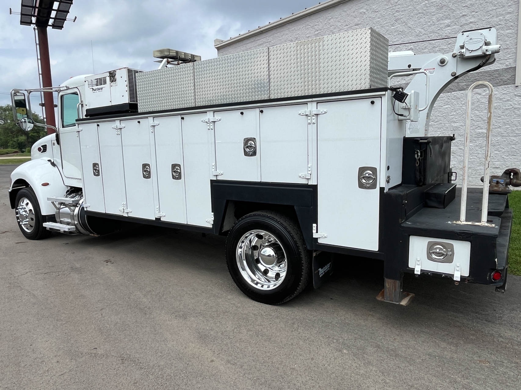 2013 PETERBILT 337 - Image 7