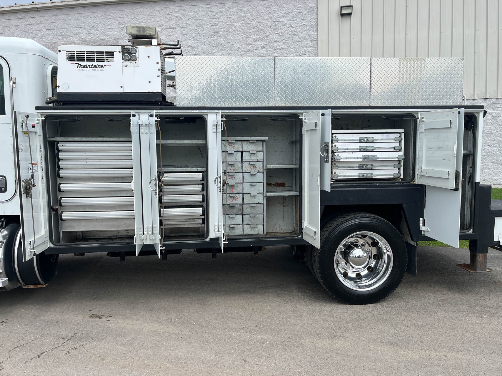 2013 PETERBILT 337 - Image 9