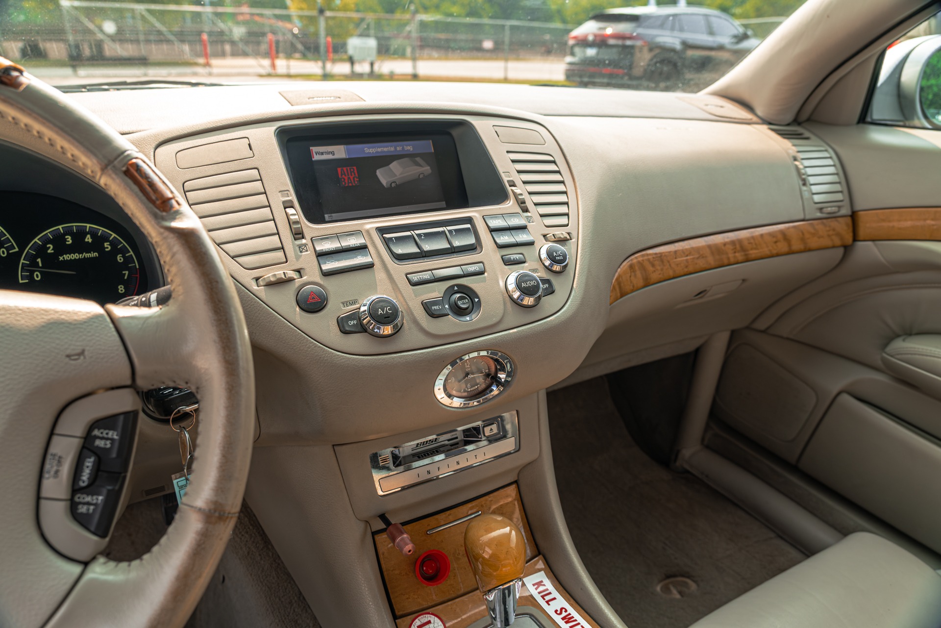 2002 INFINITI Q45 - Image 16