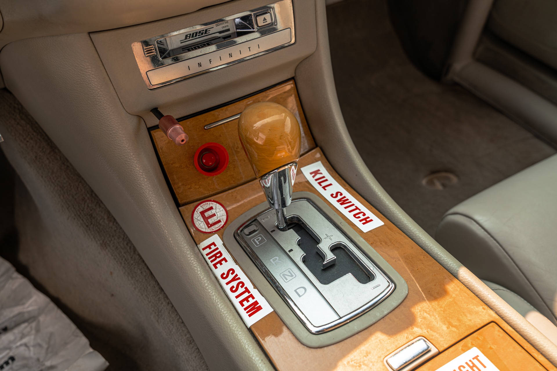 2002 INFINITI Q45 - Image 23