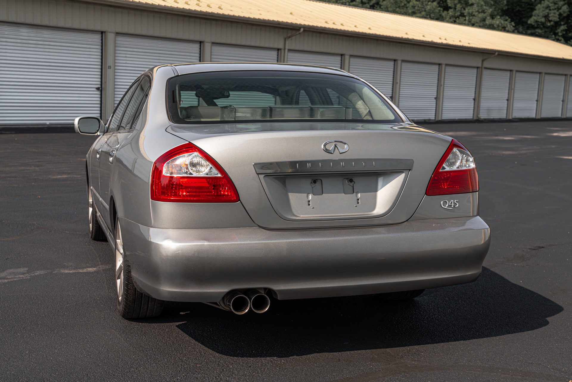 2002 Infiniti Q45 photo 3