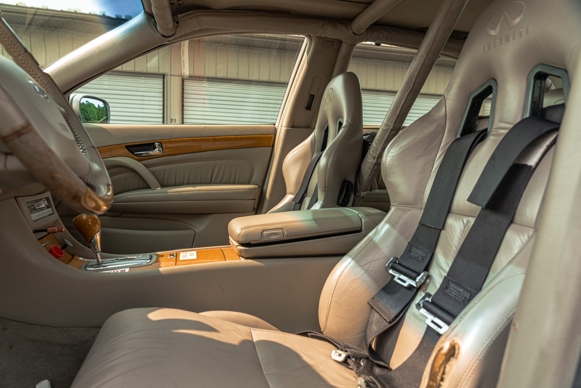 2002 INFINITI Q45 - Image 30