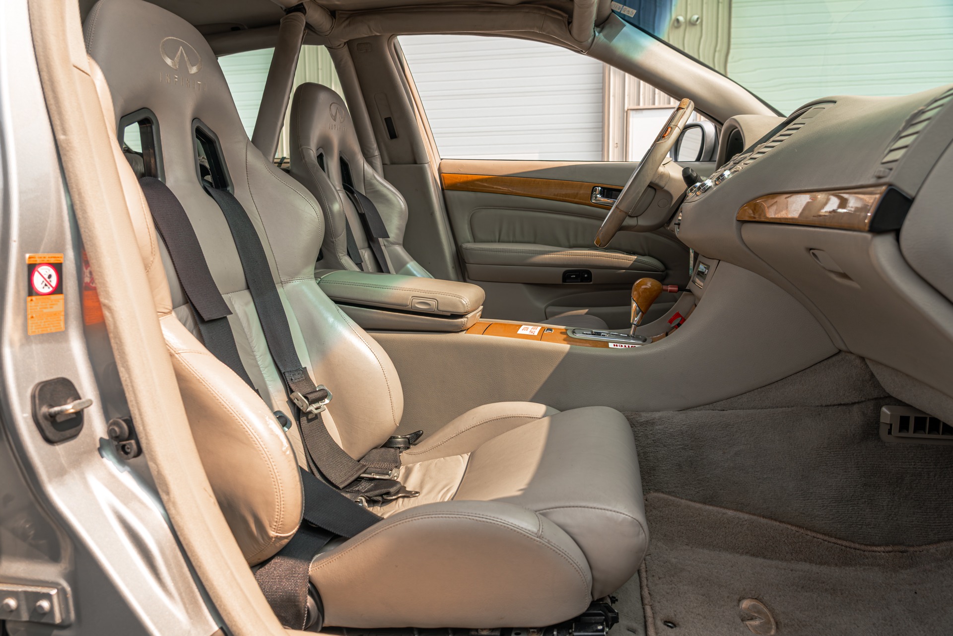 2002 INFINITI Q45 - Image 31