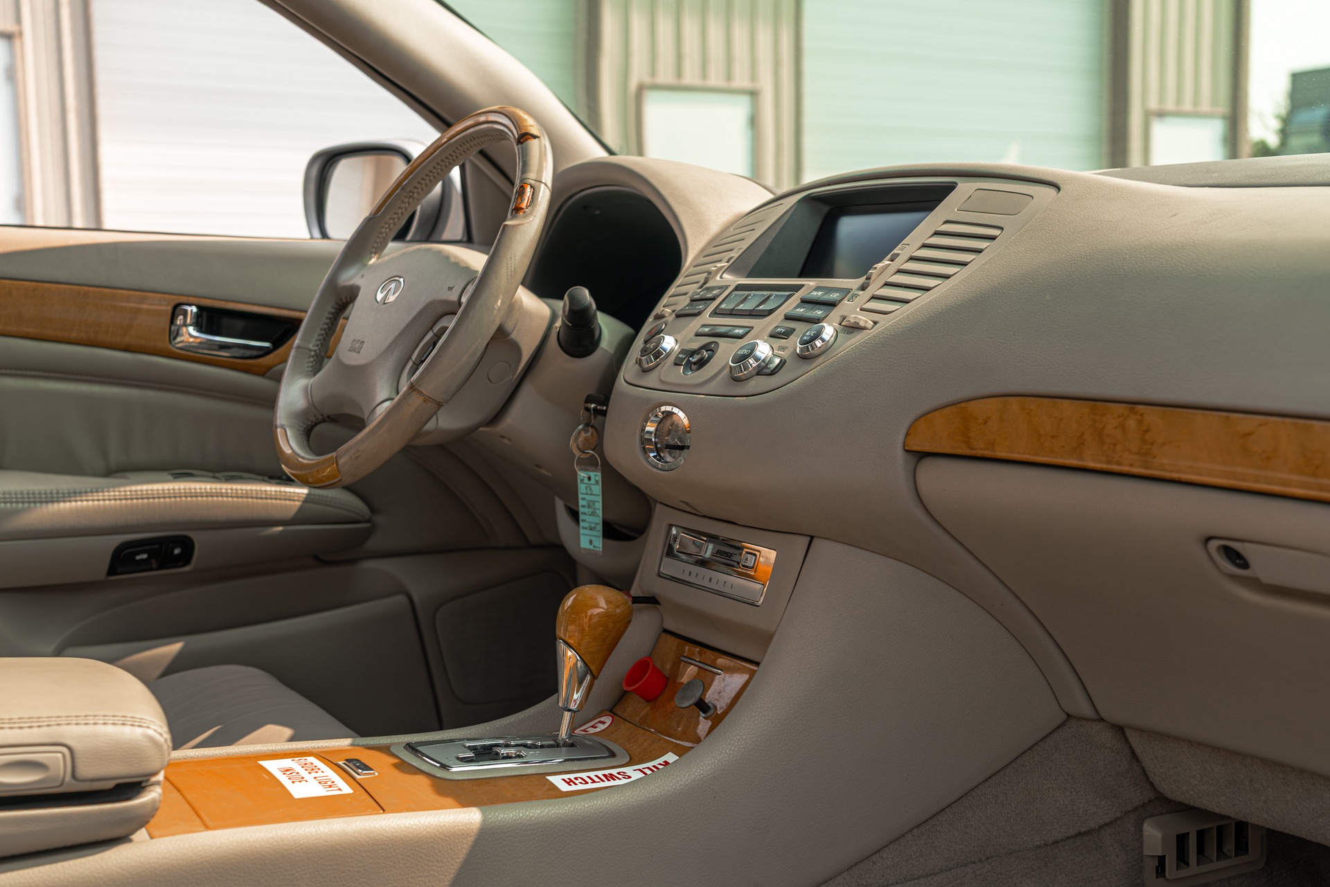 2002 INFINITI Q45 - Image 34