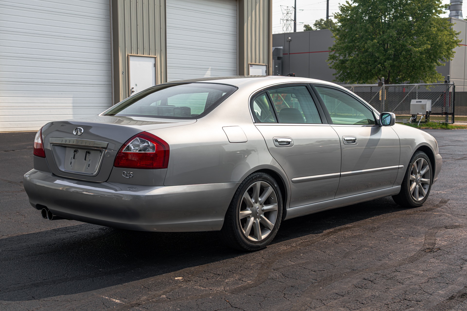 2002 INFINITI Q45 - Image 5