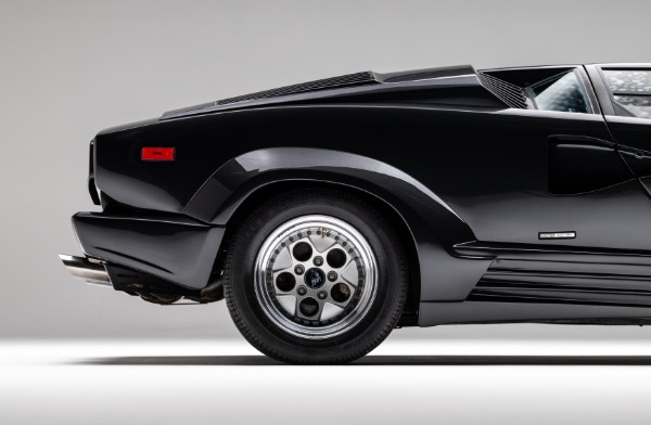 Used 1989 Lamborghini Countach 25th Anniversary Edition 1/657 Made RARE Color Combo Collector Quality for sale $885,800 at Chicago Motor Cars in West Chicago IL 60185 4