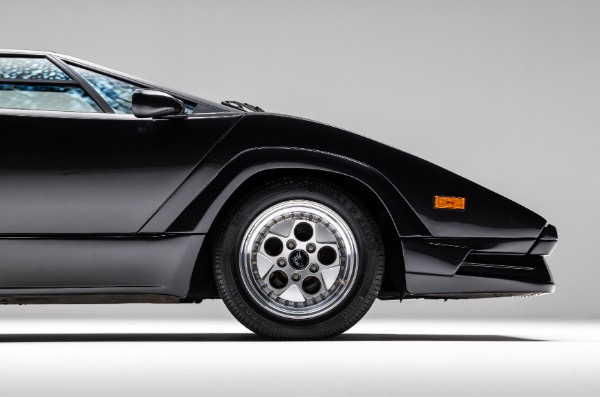 Used 1989 Lamborghini Countach 25th Anniversary Edition 1/657 Made RARE Color Combo Collector Quality for sale $885,800 at Chicago Motor Cars in West Chicago IL 60185 5