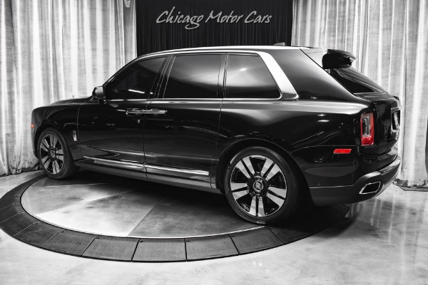 Used 2022 Rolls-Royce Cullinan SUV Only 6,300 Miles! $402K MSRP! Rear Theatre! Starlight Headliner! for sale Sold at Chicago Motor Cars in West Chicago IL 60185 3