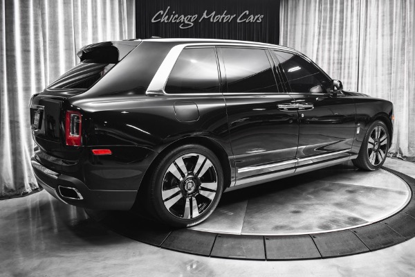Used 2022 Rolls-Royce Cullinan SUV Only 6,300 Miles! $402K MSRP! Rear Theatre! Starlight Headliner! for sale Sold at Chicago Motor Cars in West Chicago IL 60185 5