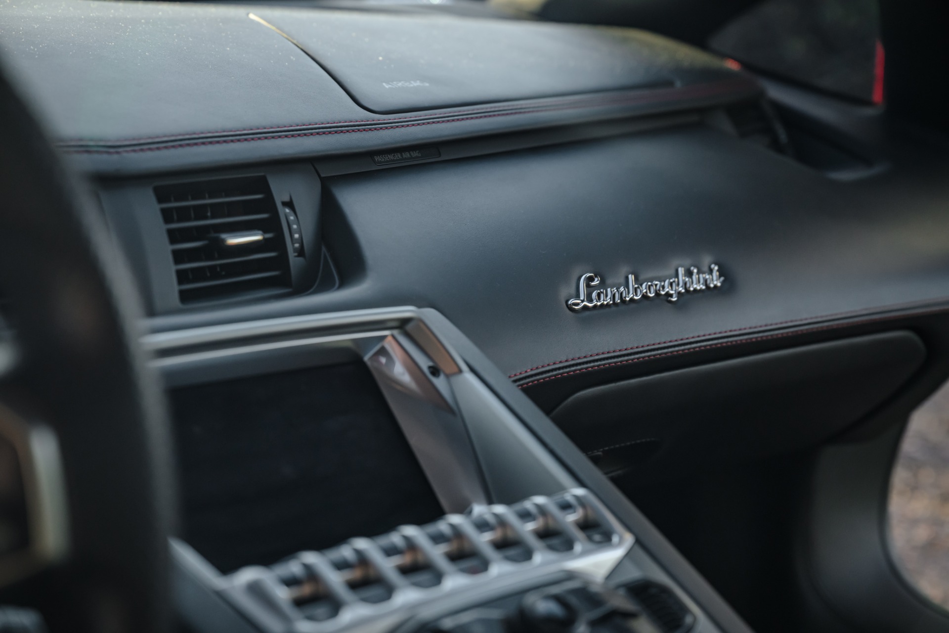 2013 LAMBORGHINI AVENTADOR - Image 28