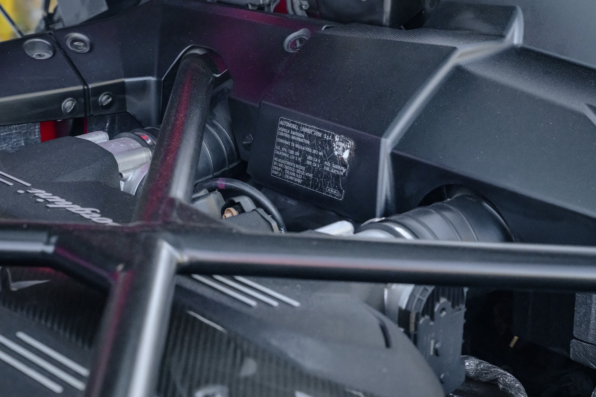 2013 LAMBORGHINI AVENTADOR - Image 43