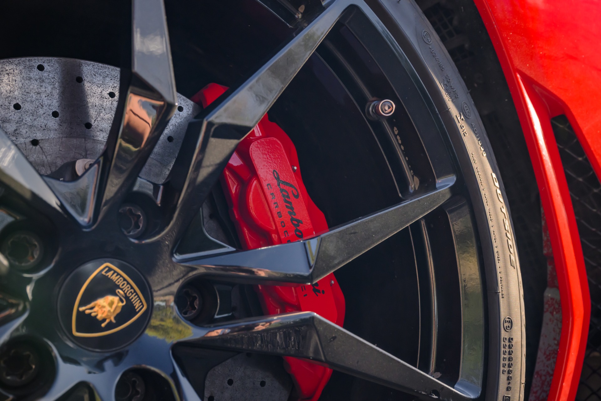 2013 LAMBORGHINI AVENTADOR - Image 47