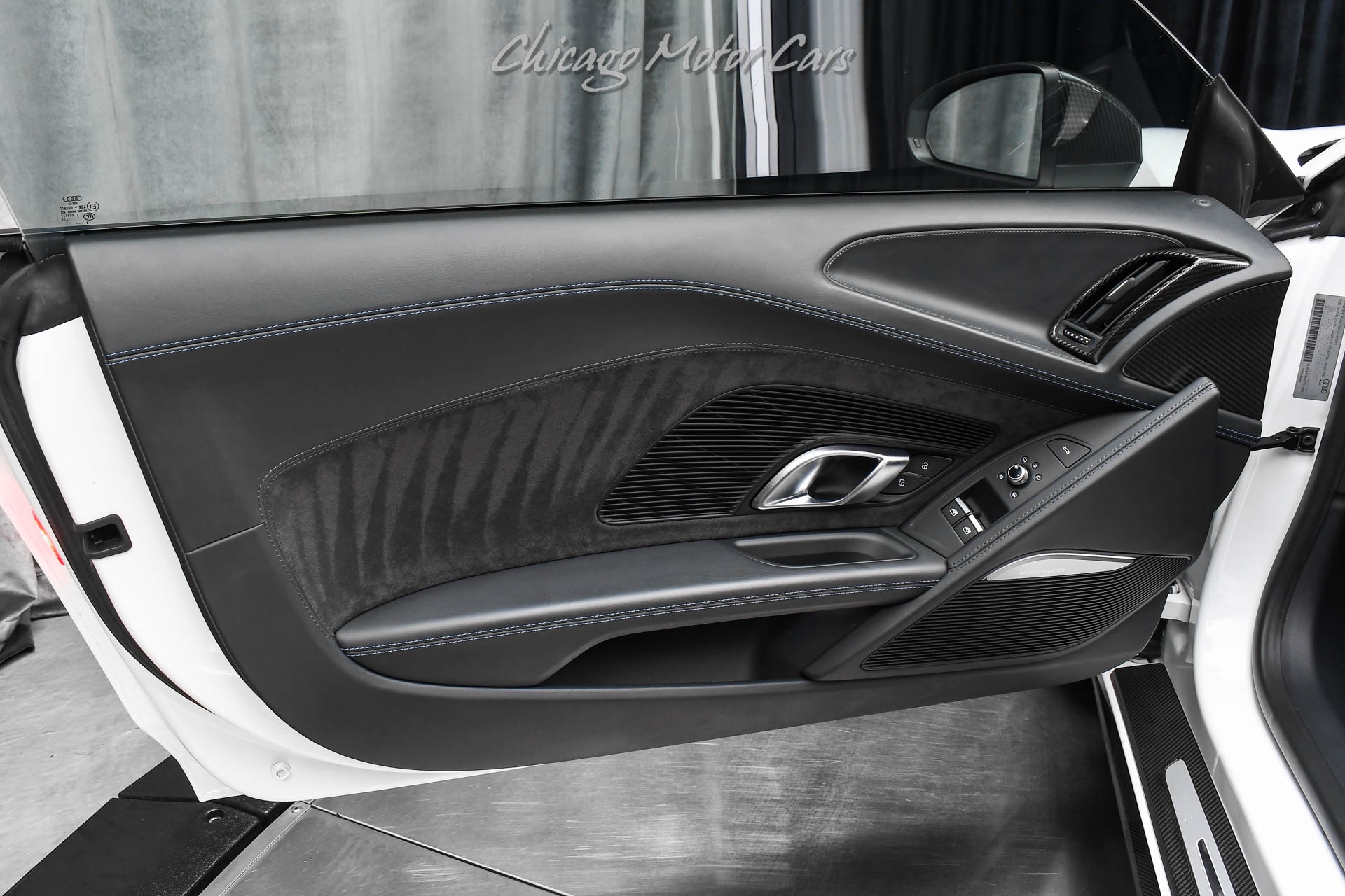 2021 AUDI R8 - Image 27